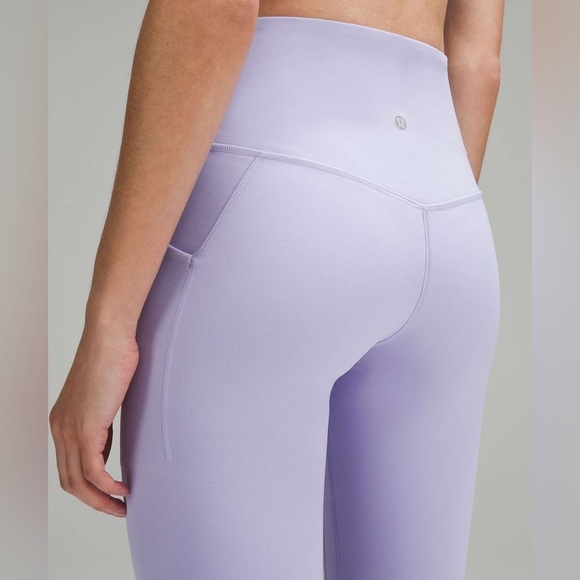 E - Lululemon Align High-Rise Pant with Pockets 25"
Lilac Smoke - Picture 2 of 6